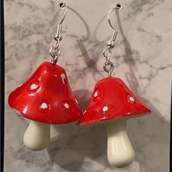 🟢Handmade Mushroom Earrings🍄 - Picture 2 of 4